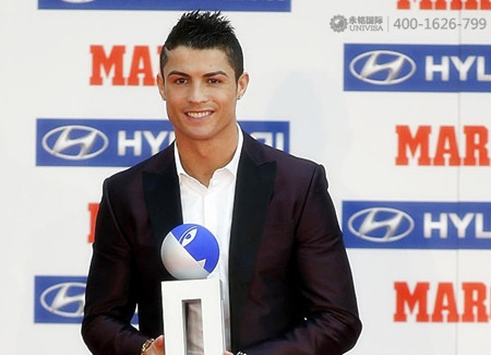 30歲出頭的C羅，是如何走上霸道總裁之路的？